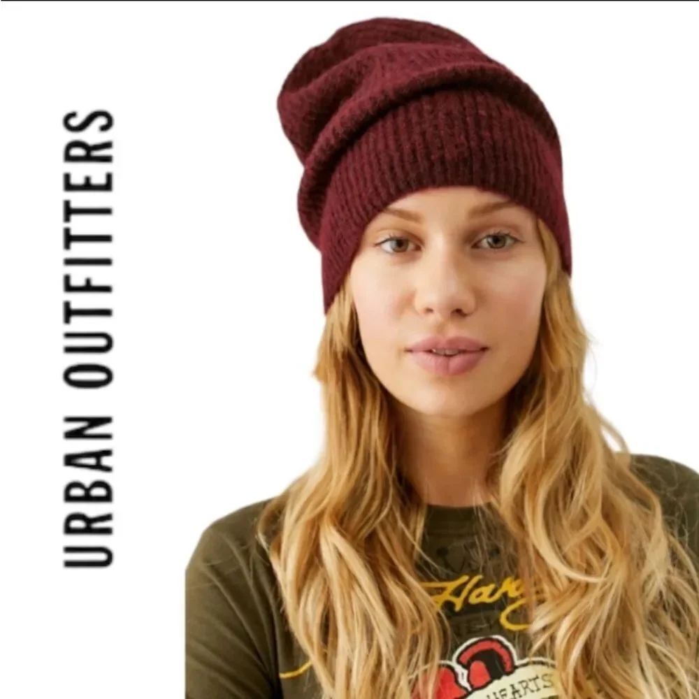 NEW Urban Outfitters UO Toby Wine Slouchy Hat Beanie